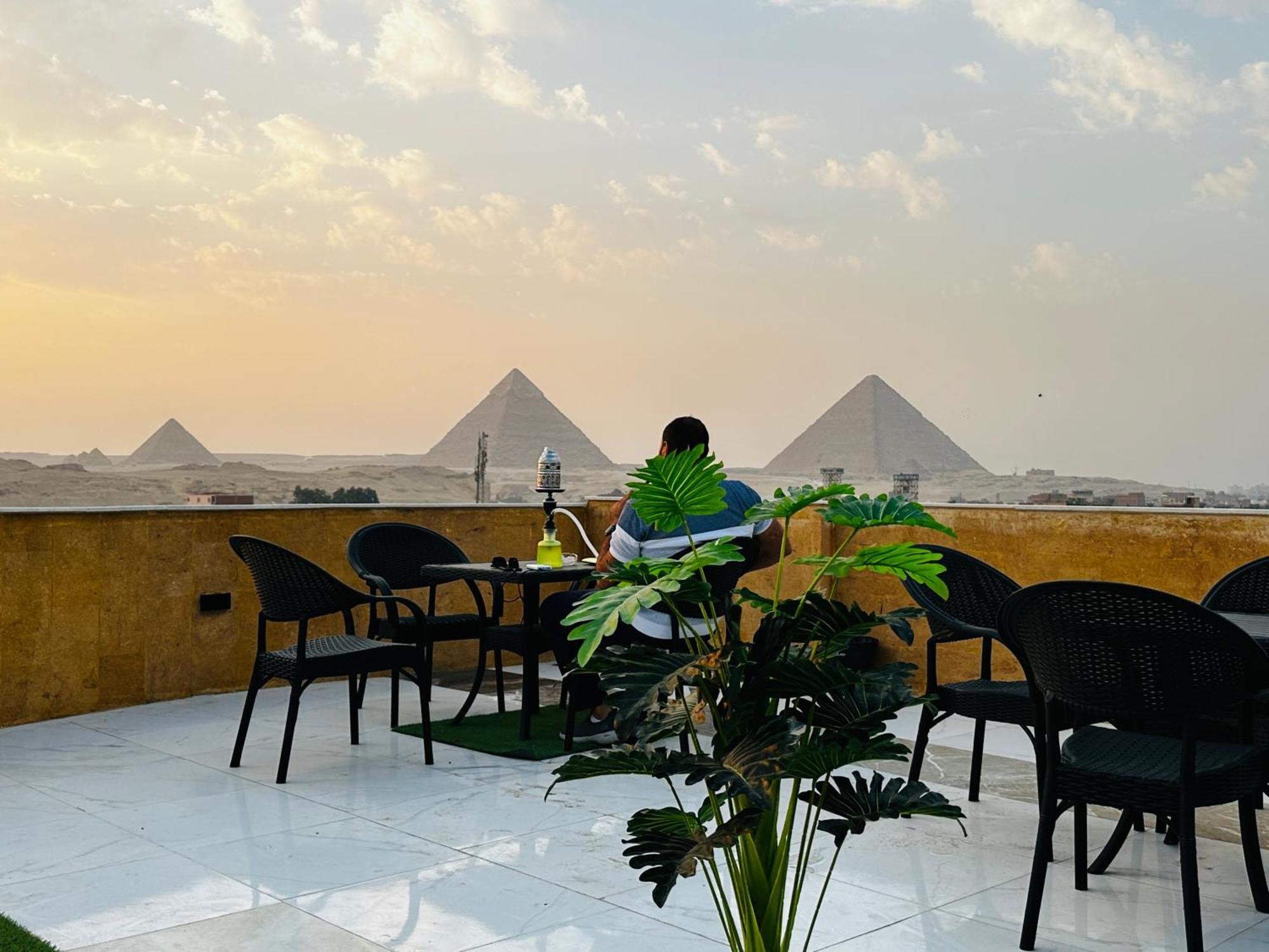 Golden Mask Pyramids Inn Kafret el-Gabal المظهر الخارجي الصورة